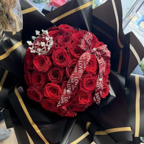 Royal Love Crown Bouquet – 50 Red Roses with silver crown